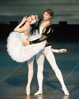 第十七届相约北京艺术节闭幕式：白俄罗斯国家模范大剧院芭蕾舞团《天鹅湖》