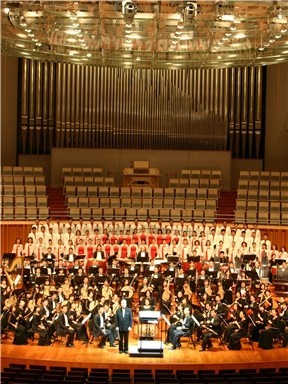 “绚丽海南”中央民族乐团端午节音乐会