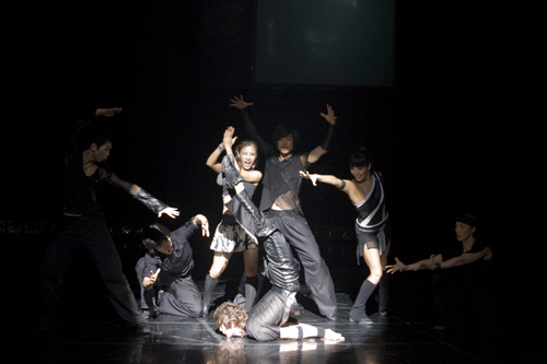 韩国青春歌舞剧《爱舞动》